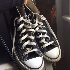 Black Converse Woman’s 6